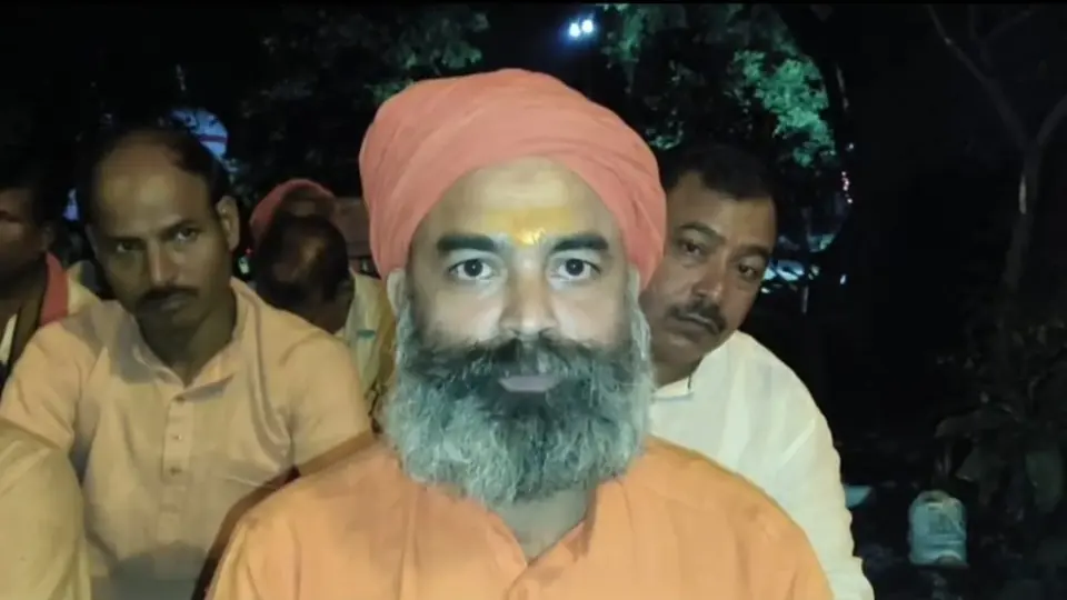 Religious leaders stage sit-in protest over alleged police misconduct in Amethi