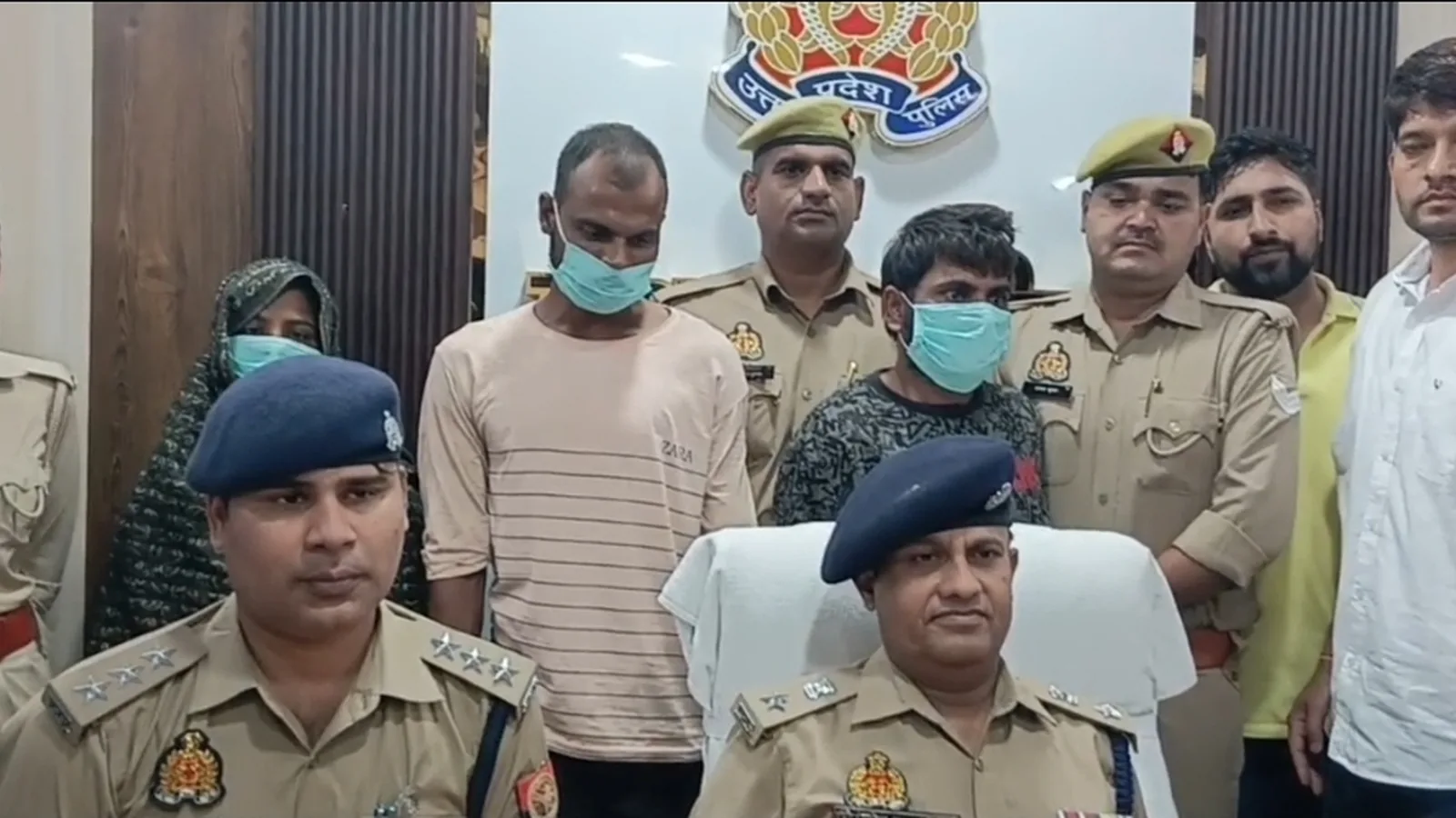 हाथरस डबल मर्डर का 72 घंटे में खुलासा, दूसरी पत्नी समेत 3 गिरफ्तार