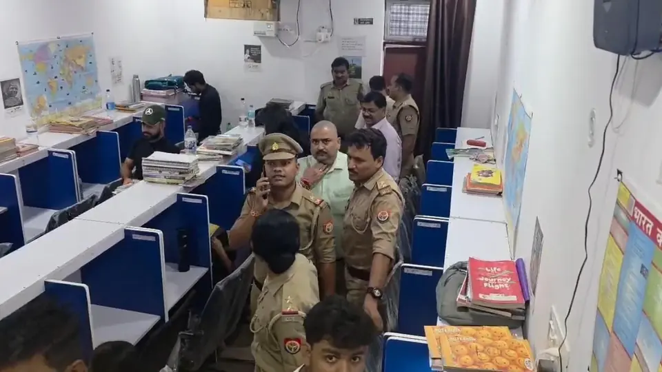 हमीरपुर में अवैध कोचिंग संस्थान सीज, आग निकासी की व्यवस्था नहीं थी