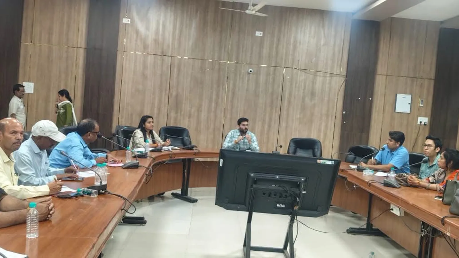 उज्जैन के अनुसूचित जाति-जनजाति छात्रावासों में एआई और ओलम्पियाड की तैयारी पर जोर