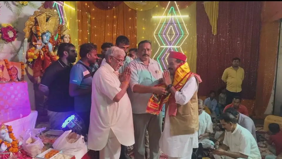 *बिसौली में गणेश महोत्सव पर आस्था का सैलाब, गणेश मंदिर कमेटी ने किया सम्मान*