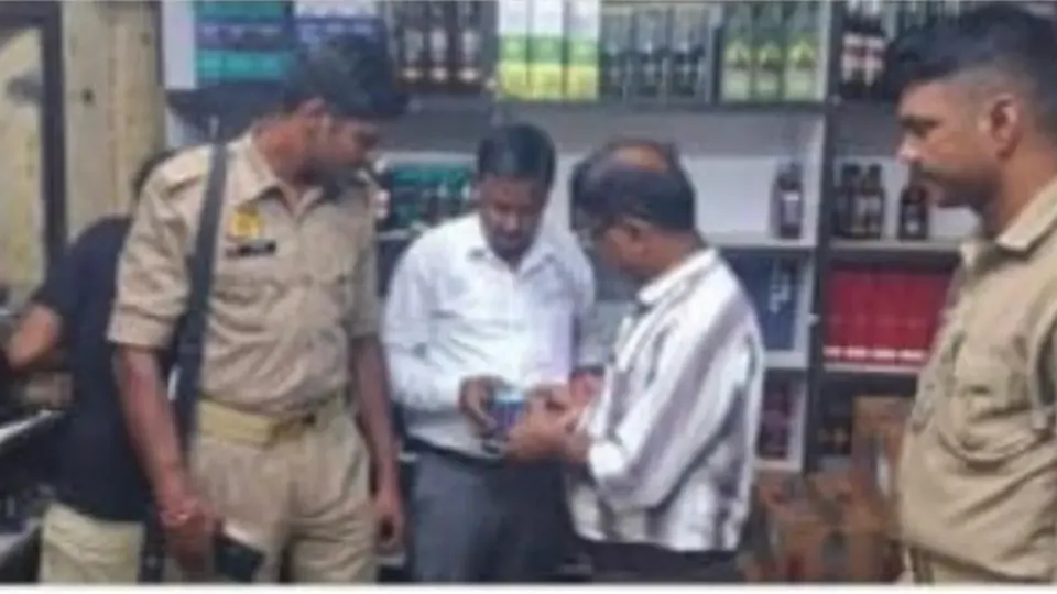 Administration Raids Liquor Shops In Chandausi, Panic Ensues