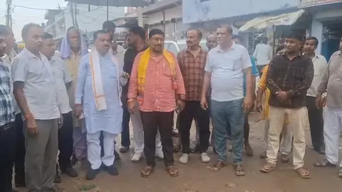 Shravasti residents demand action on crumbling roads and waterlogging crisis