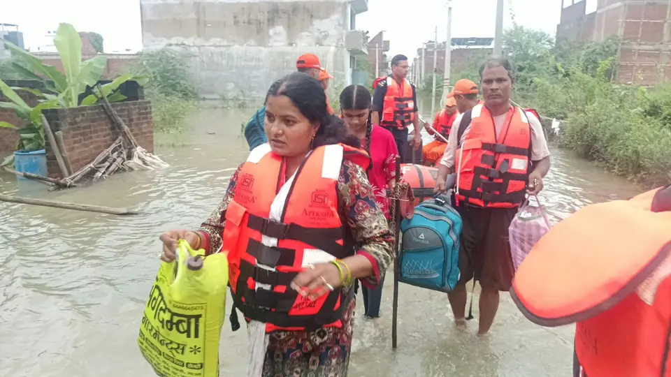 Pandu river breaches danger mark, NDRF launches major rescue in Kanpur