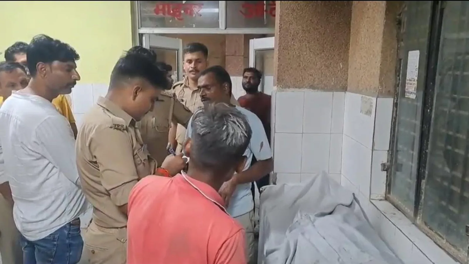 Road accident in Pratapgarh kills three labourers, driver flees scene