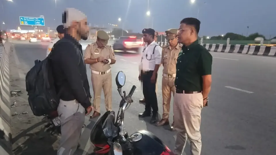 Ghaziabad traffic police seizes 14 two-wheelers on Delhi-Meerut Expressway