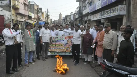 Congress Workers Protest In Hathras, Demand CEC Gyanesh Kumar’s Resignation