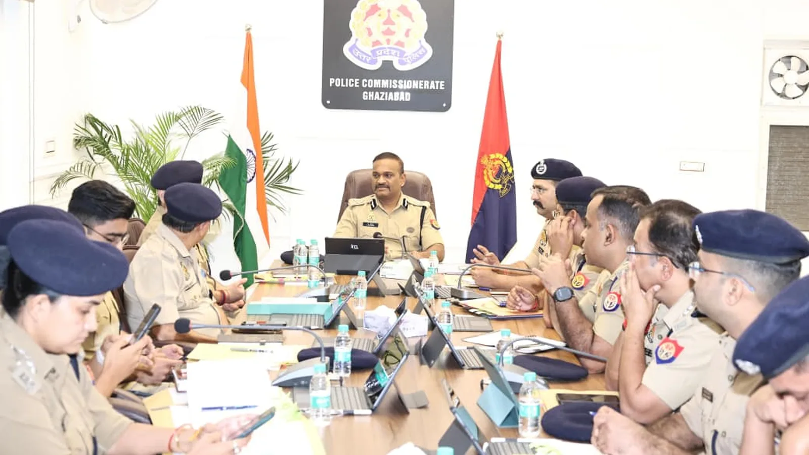 गाजियाबाद पुलिस ने ब्रिक्स समिट और त्योहारों को लेकर की अपराध नियंत्रण की समीक्षा