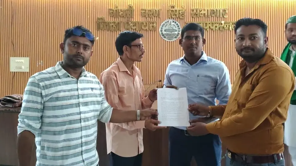 दिल्ली पुलिस पर पत्रकारों से अभद्र बर्ताव का आरोप, मुजफ्फरनगर पत्रकारों ने मांगी जांच