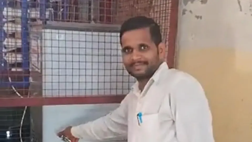 प्रतापगढ़ की तहसील में सांसद के लगवाए वाटर एटीएम लंबे समय से बंद