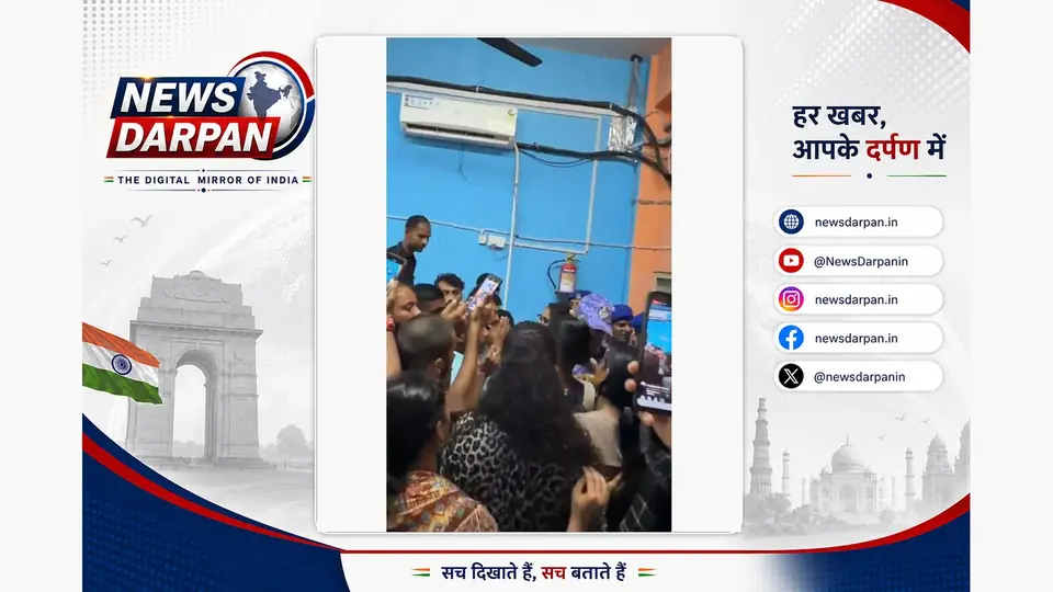 कानपुर में बीएसएफ परीक्षा का पेपर लीक होने का आरोप, परीक्षार्थियों का प्रदर्शन