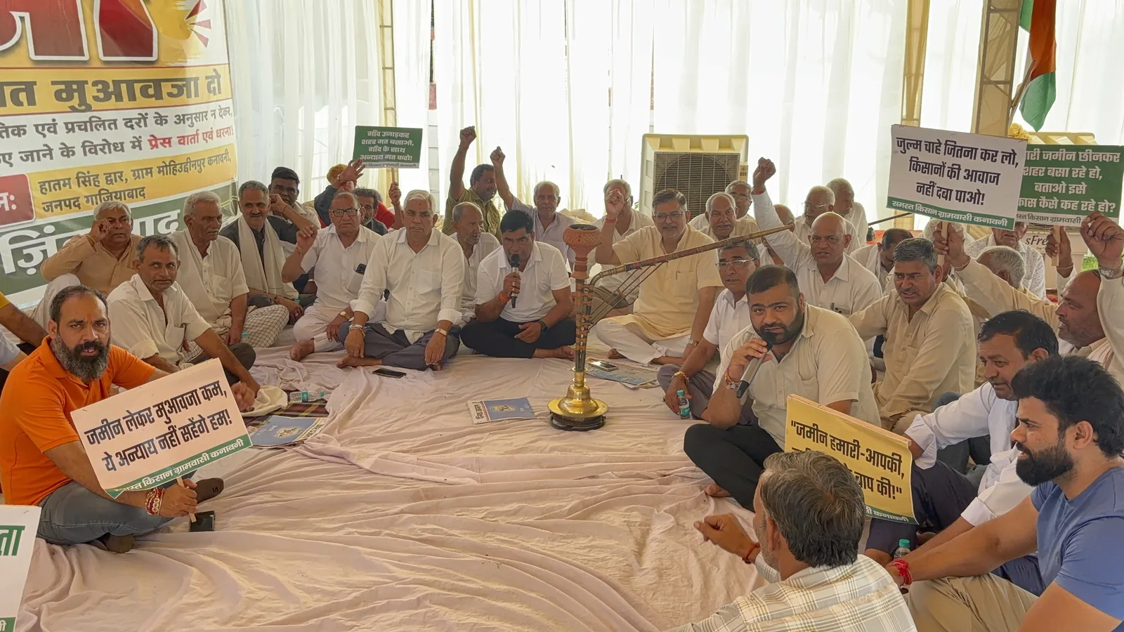 Ghaziabad farmers demand SC-mandated compensation, protests expand to seven villages