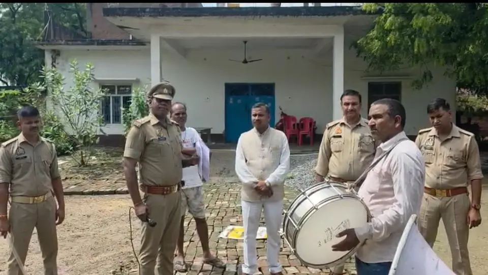 प्रतापगढ़ पुलिस ने कुख्यात अपराधी को छह महीने के लिए जिले से निकाला