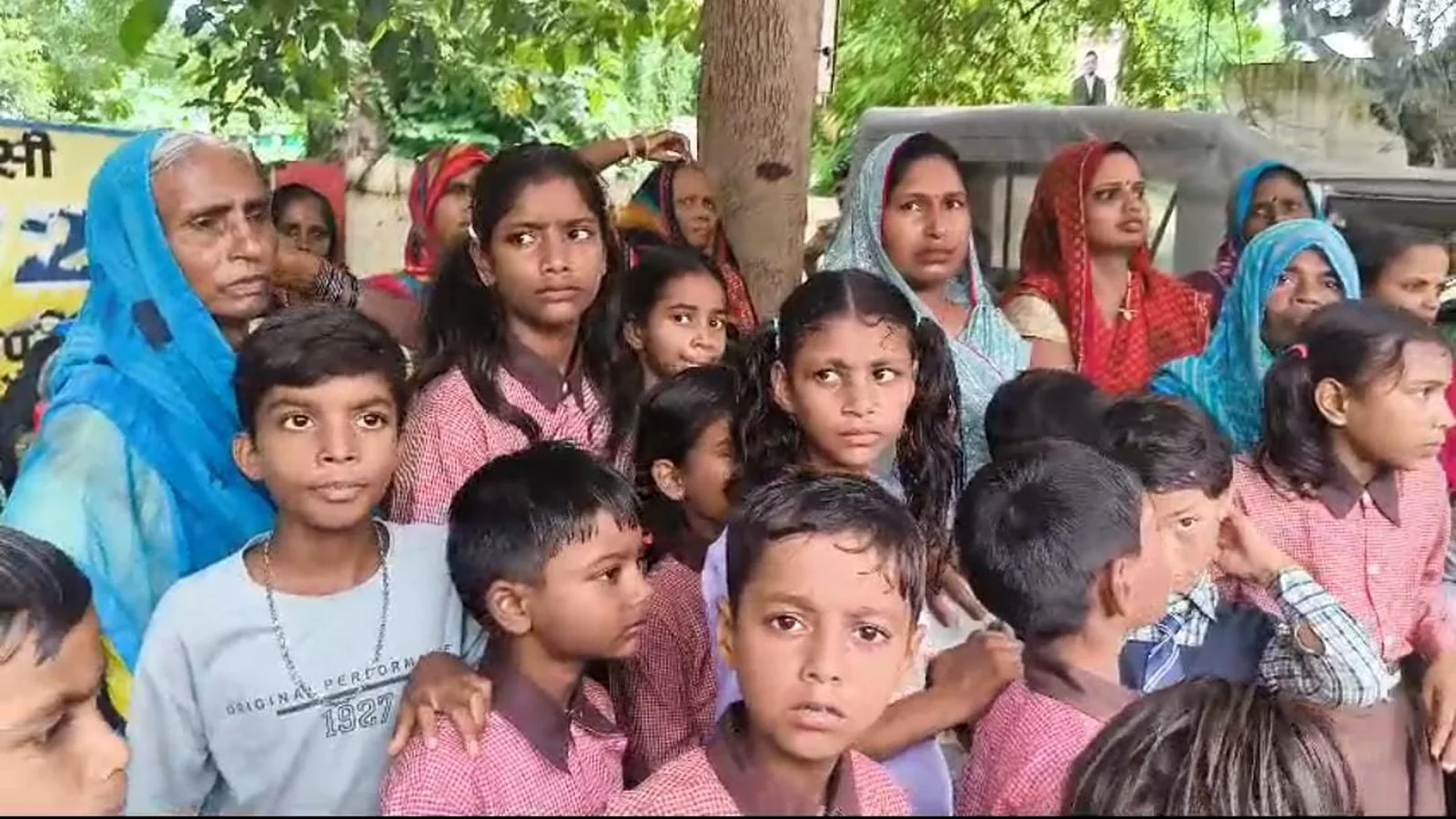 प्रतापगढ़ में रास्ता बंद कर बच्चों को पीटा, जातिसूचक टिप्पणी की शिकायत