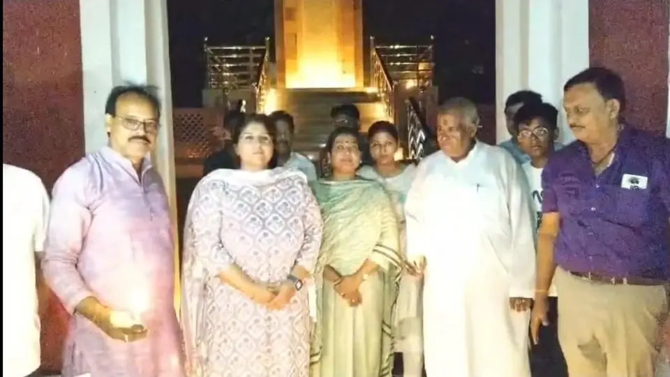Raebareli lights up thousands of diyas on Modi's birthday under Seva Sankalp Abhiyan