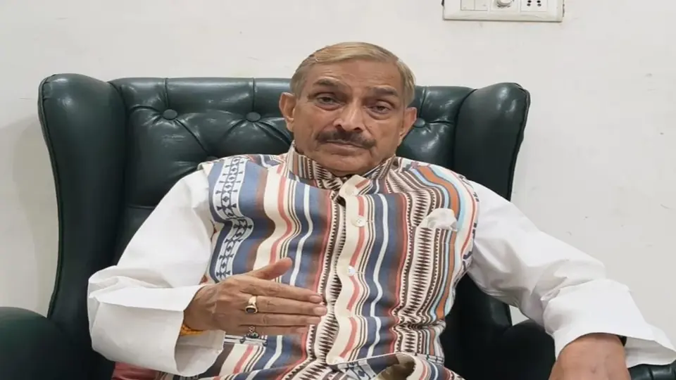 यूपीआई पर सर्विस टैक्स से छोटे व्यापारियों पर बोझ पड़ेगा: प्रमोद तिवारी