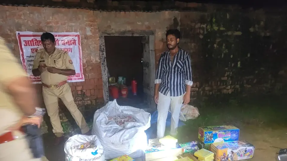 Illegal firecracker factory busted in Pratapgarh, one arrested