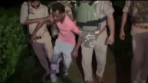मीरजापुर पुलिस मुठभेड़ में दो चेन स्नैचर गिरफ्तार, एक घायल
