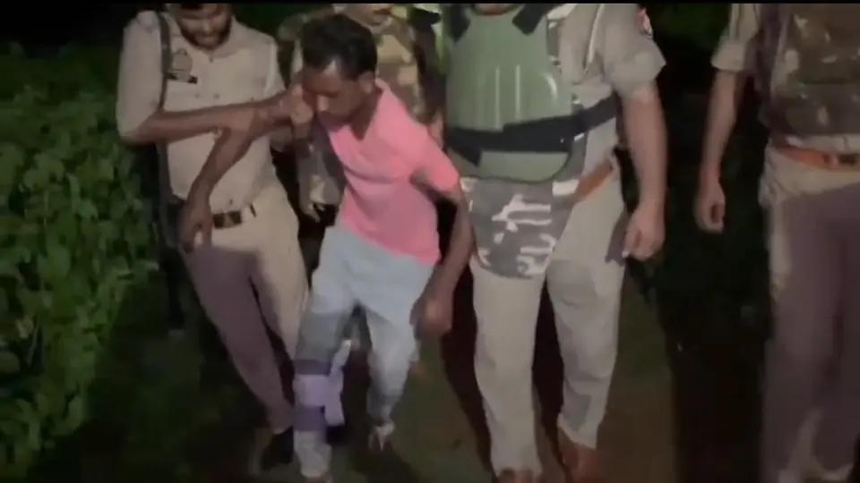 Two chain snatchers arrested after police encounter in Mirzapur district
