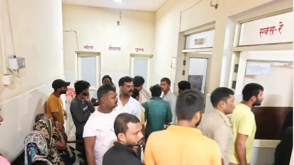 लखनऊ-वाराणसी राजमार्ग पर बाइक ट्रक से टकराई, युवक की मौत