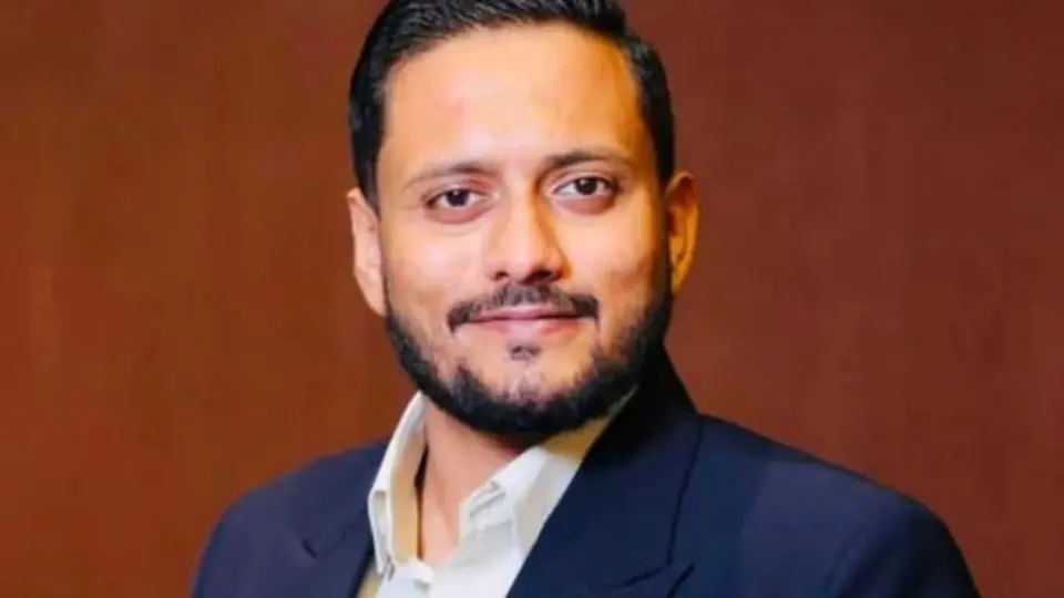 दिल्ली के निहाल विहार में प्रसिद्ध नेता के बेटे की गोली से मौत