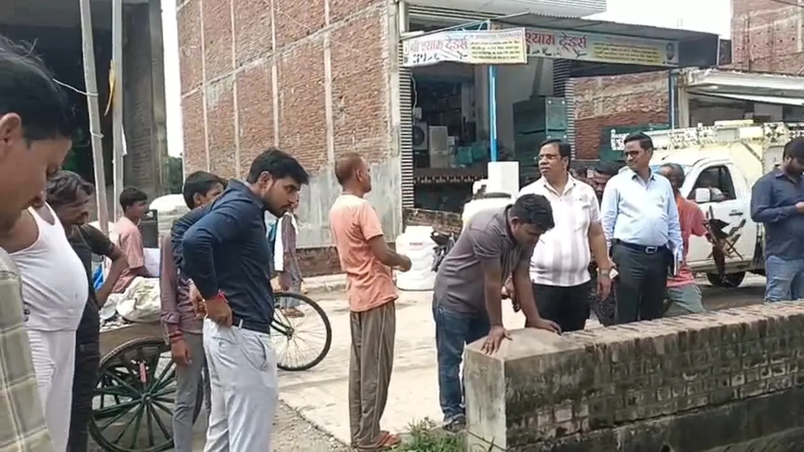 श्रावस्ती के जमुनहा इलाके में जलभराव दूर करने PWD की कार्रवाई शुरू