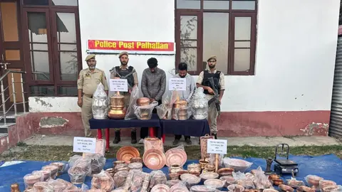 Baramulla Police Recover Stolen Copper Utensils, Arrest Three In Pattan Theft