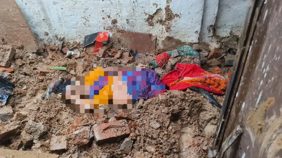 हमीरपुर में कच्चे मकान की छत गिरी, बुजुर्ग महिला की मौत