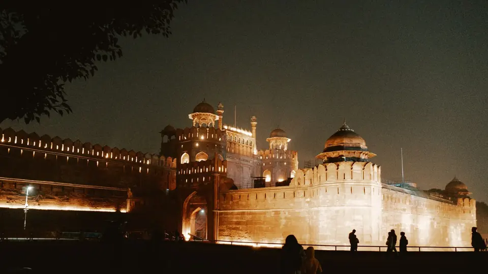 Delhi To See Cloudy Night, Light Rain; Yellow Alert For Saturday