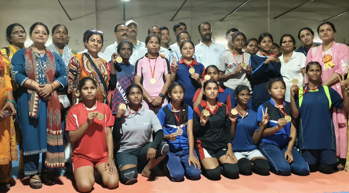Hapur kabaddi players Niyukti and Vanshika selected for UP state-level competition