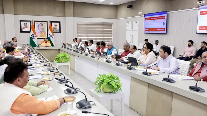 यूपी कैबिनेट ने 22 प्रस्तावों को दी मंजूरी, शिक्षा-स्वास्थ्य से एक्सप्रेसवे तक फैसले