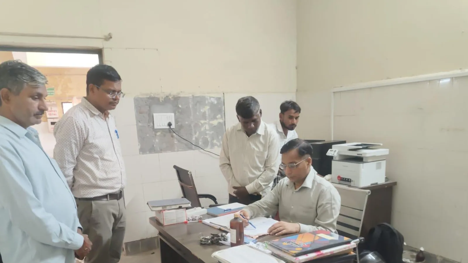 हाथरस में सीएमओ का निर्देश, कम वजन वाले नवजात जल्द डिस्चार्ज न हों