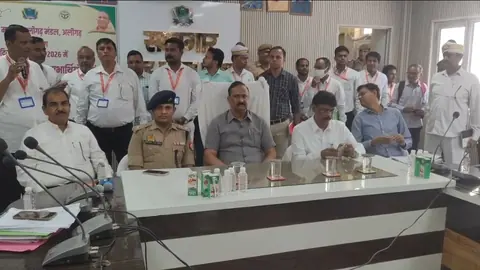 Aligarh Divisional Commissioner Inspects Hathras Civic Facilities, Reviews Welfare Schemes