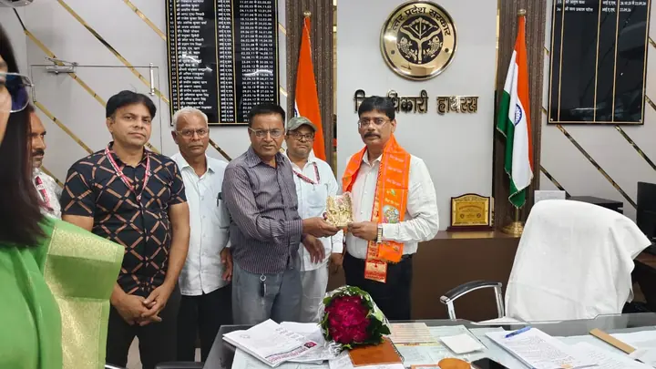Organisation Seeks Return of Hathras Collectorate Employee Sunil Kumar