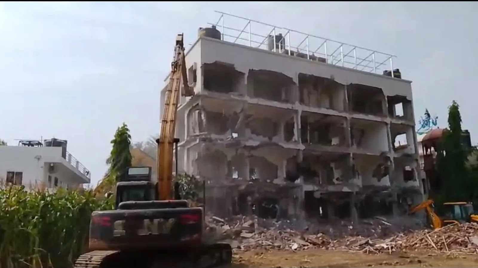 Building demolition in Ujjain