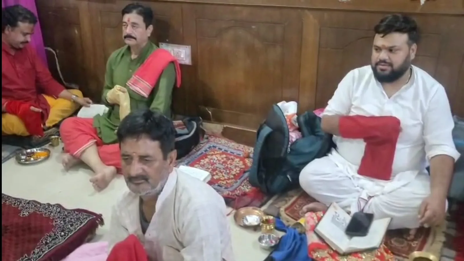 शारदीय नवरात्रि में नैनादेवी मंदिर में दुर्गा पाठ, मंत्र जाप जारी