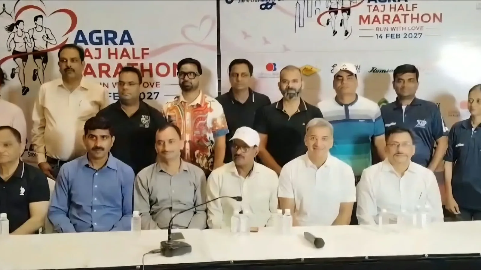 आगरा ताज हाफ मैराथन का चौथा संस्करण लॉन्च, ‘रन विद लव’ लोगो जारी