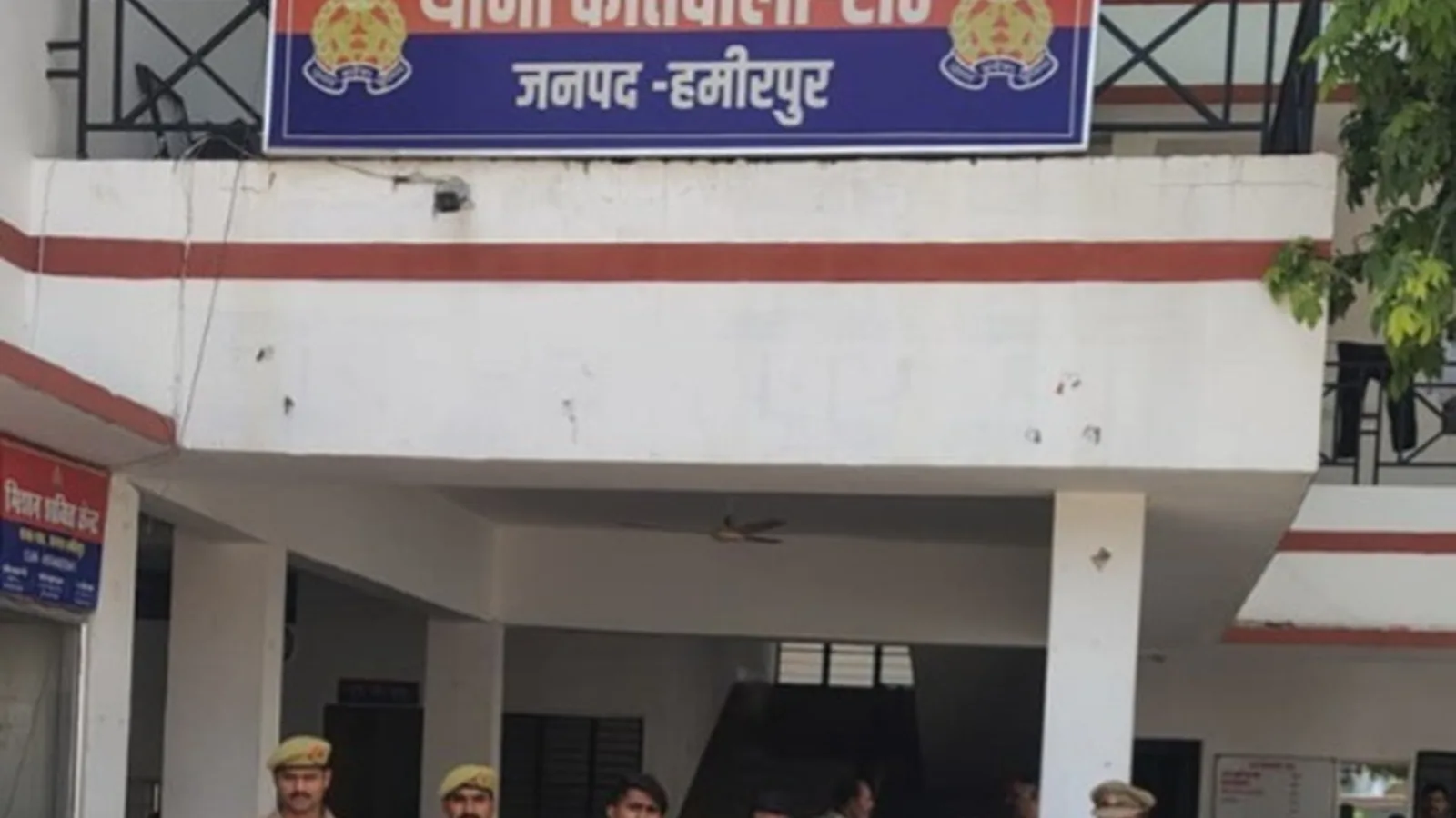 हमीरपुर में गैराज चोरी के केस में दो आरोपी गिरफ्तार, नाबालिग निगरानी में