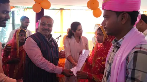 श्रावस्ती में सामूहिक विवाह योजना के तहत 44 जोड़ों की शादी