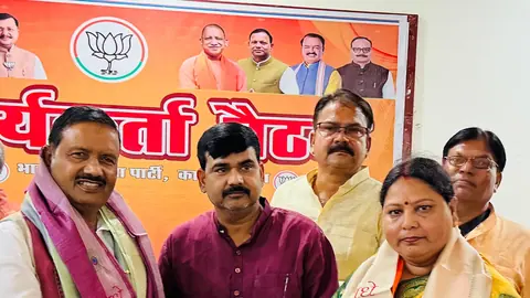 ब्लॉक प्रमुख राजेश शुक्ला ने शंकर लाल लोधी से मुलाकात, विकास पर चर्चा