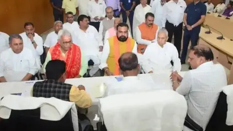 पटना स्नातक सीट पर जदयू-राजद-जनसुराज उम्मीदवारों के समर्थन में नेता सक्रिय