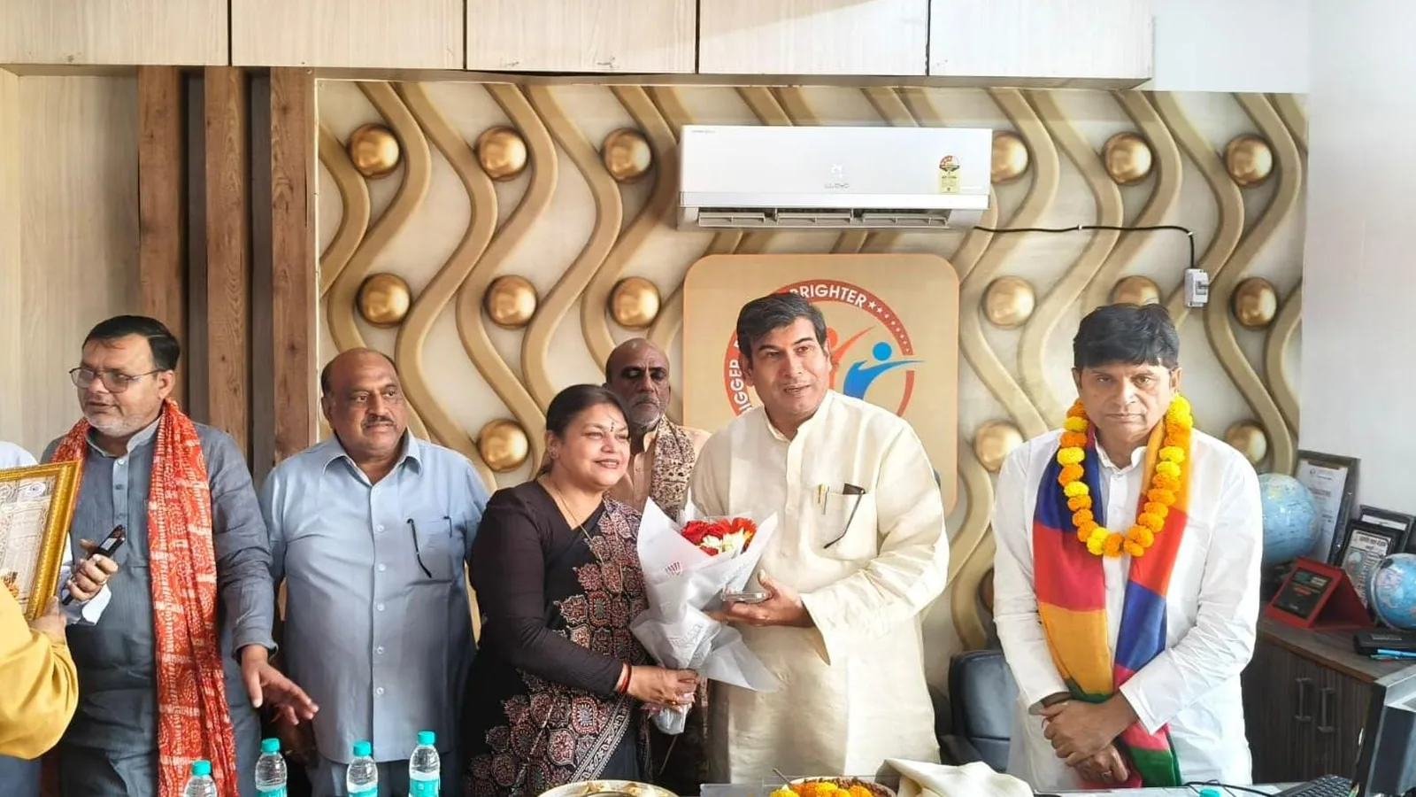 श्रीचंद शर्मा बोले, शिक्षक परिवारों को 5 लाख तक कैशलेस इलाज