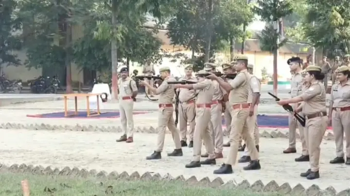 Amethi Police Conduct Riot-Control Drill Ahead of Upcoming Festivals