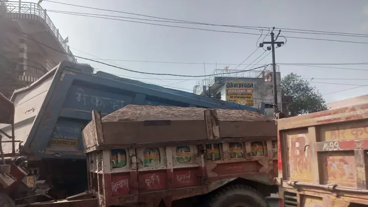 Illegal sand mining allegedly begins in Hamirpur after Betwa operations start