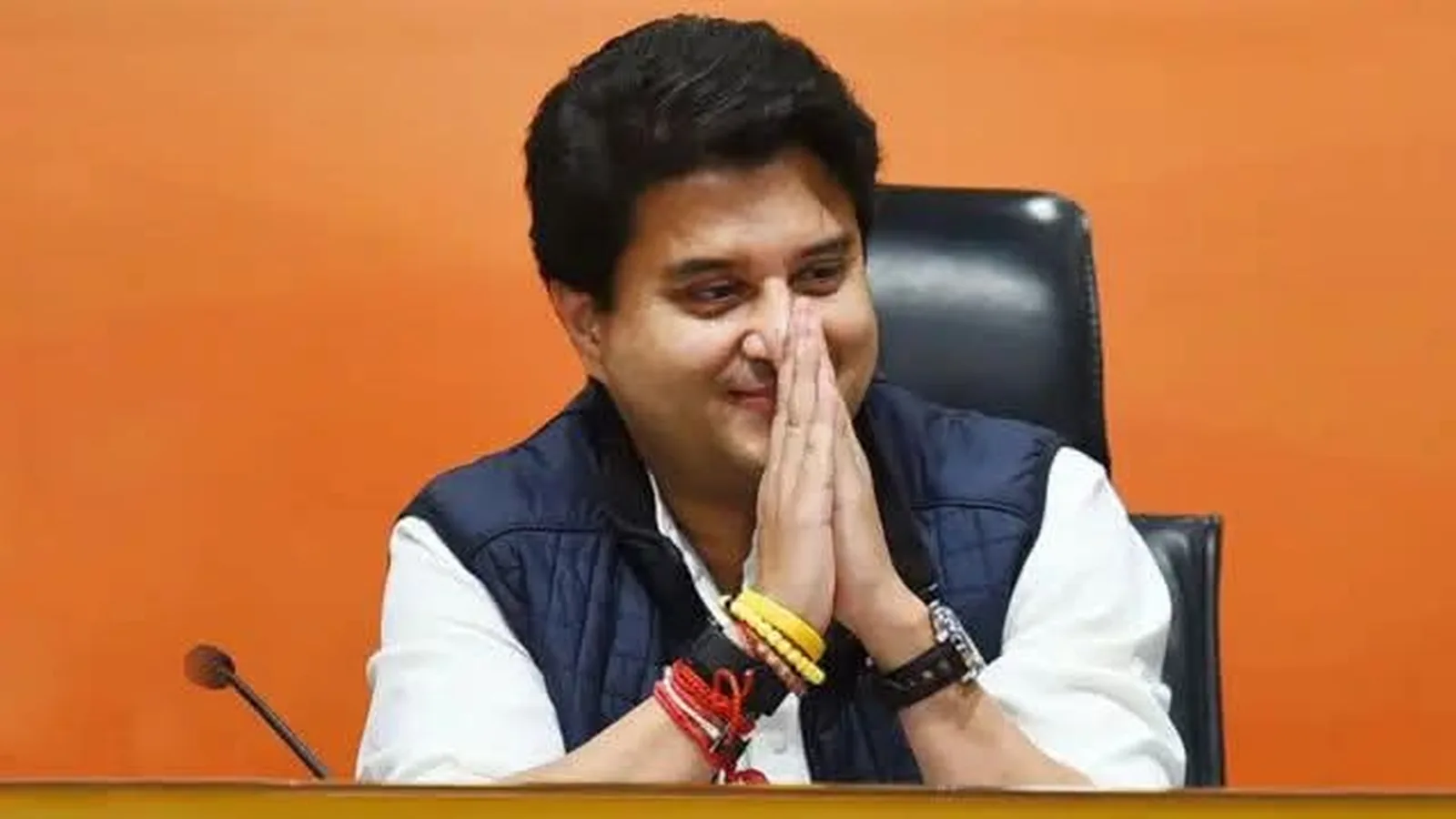 Scindia Objects To Green Carpet Welcome At Hospital After Gwalior Accident