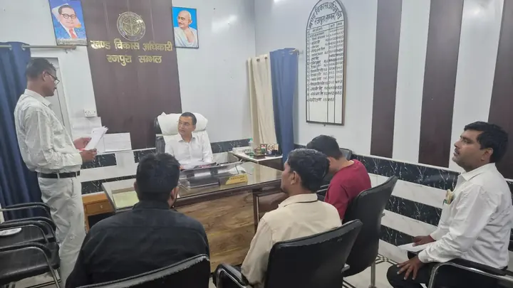 Sambhal Sets Special Employment Day, Targets 55-60 Workers Per Panchayat