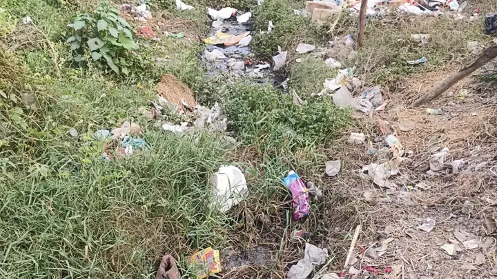 Akrauli Village Drain Choked With Garbage, Residents Fear Disease Spread