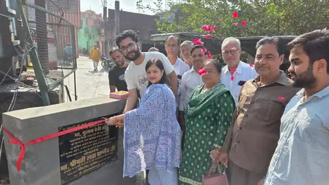 Lata Varshney Inaugurates Drain Repair, Cement Road Works in Chandausi