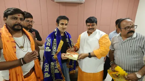 Gautam Gambhir, Sitanshu Kotak Visit Mahakaleshwar Temple Ahead of T20 Match