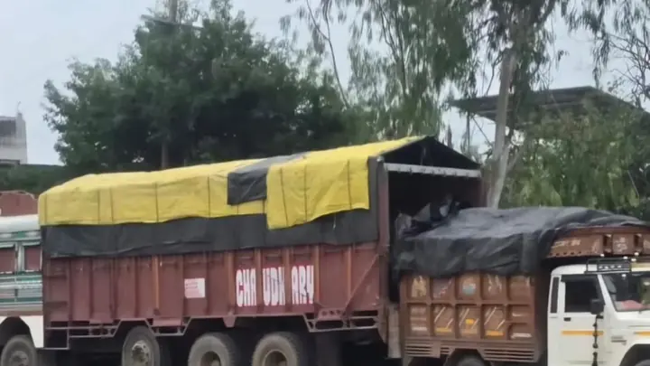 27 fertilizer bags missing, FIR ordered against cooperative society secretary in UP